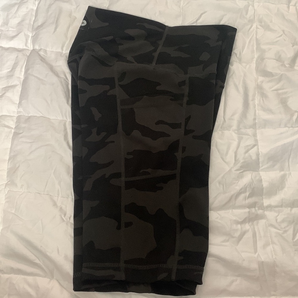 Shorts - Picture 4 of 4